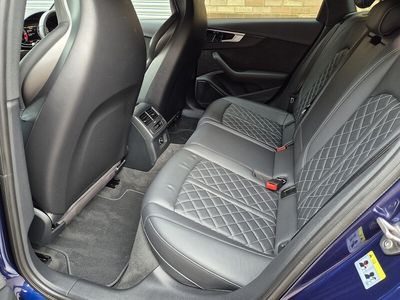 Audi 3.0 TDI V6 Estate 5dr Diesel Tiptronic quattro Euro 6 (s/s) (347 ps)