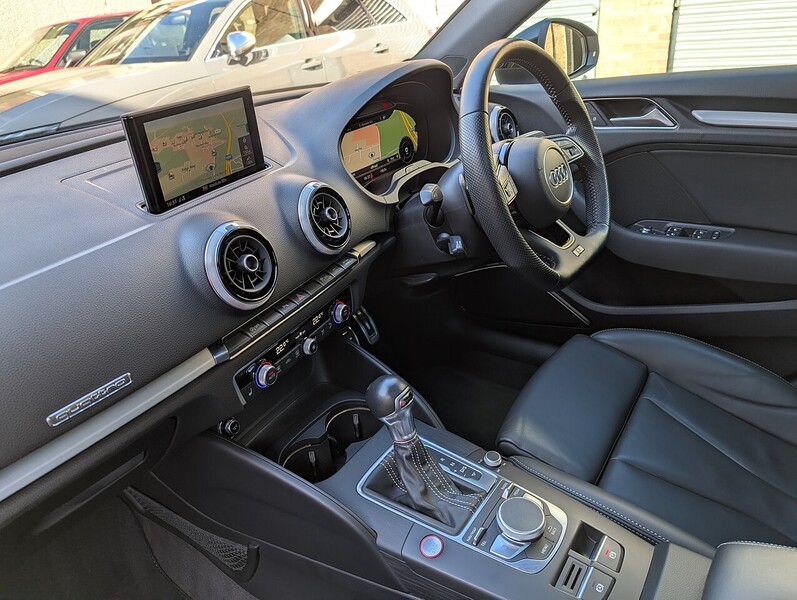 Audi 2.0 TFSI Black Edition Sportback 5dr Petrol S Tronic quattro Euro 6 (s/s) (300 ps)