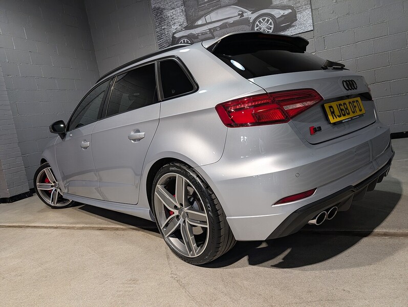 Audi 2.0 TFSI Black Edition Sportback 5dr Petrol S Tronic quattro Euro 6 (s/s) (300 ps)