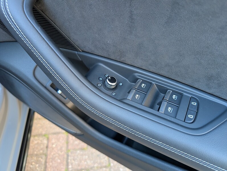 Audi 3.0 TDI V6 Estate 5dr Diesel Tiptronic quattro Euro 6 (s/s) (347 ps)