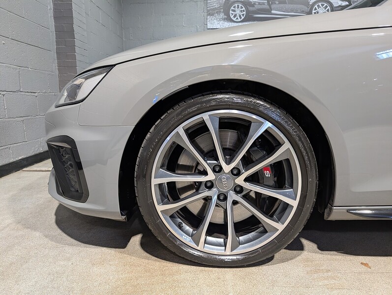 Audi 3.0 TDI V6 Estate 5dr Diesel Tiptronic quattro Euro 6 (s/s) (347 ps)