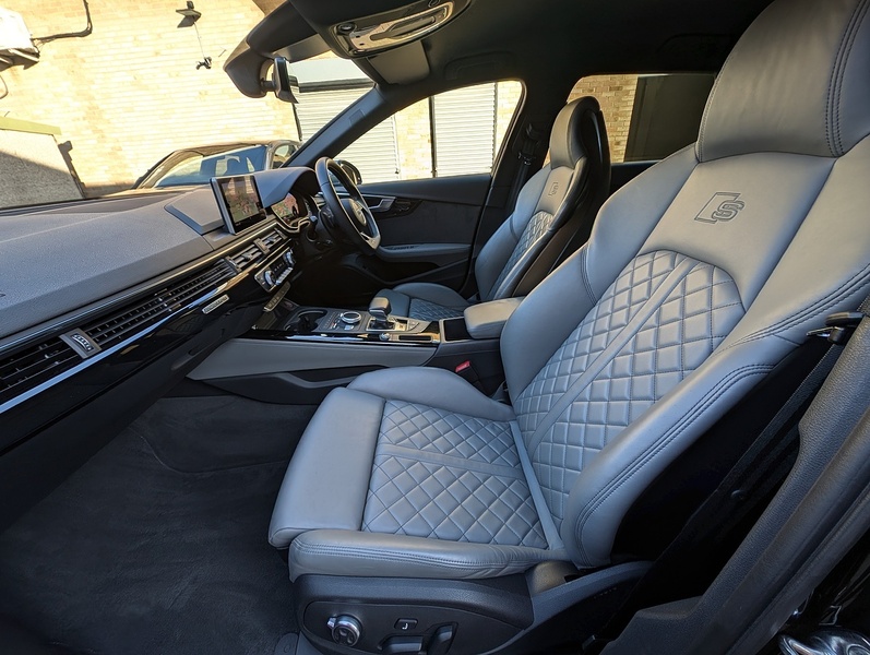 Audi 3.0 TFSI V6 Estate 5dr Petrol Tiptronic quattro Euro 6 (s/s) (354 ps)