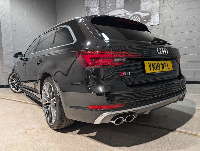 Audi 3.0 TFSI V6 Estate 5dr Petrol Tiptronic quattro Euro 6 (s/s) (354 ps)