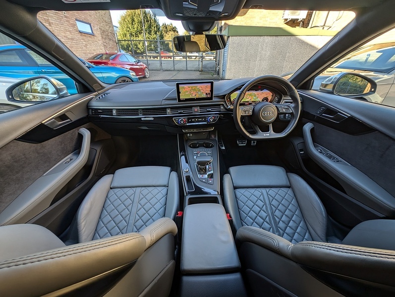 Audi 3.0 TFSI V6 Estate 5dr Petrol Tiptronic quattro Euro 6 (s/s) (354 ps)