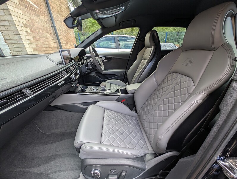 Audi 3.0 TFSI V6 Estate 5dr Petrol Tiptronic quattro Euro 6 (s/s) (354 ps)