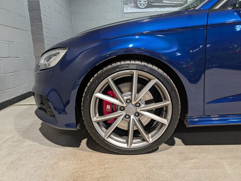 Audi 2.0 TFSI Black Edition Sportback 5dr Petrol S Tronic quattro Euro 6 (s/s) (310 ps)