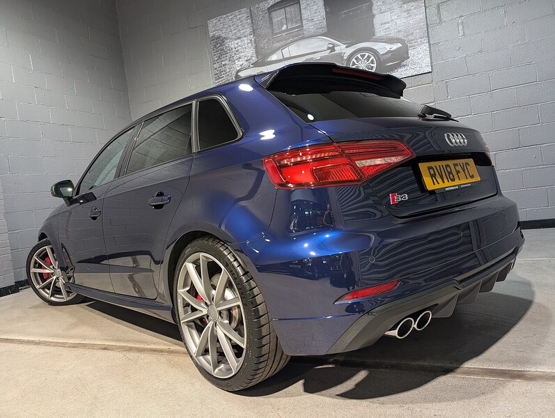 Audi 2.0 TFSI Black Edition Sportback 5dr Petrol S Tronic quattro Euro 6 (s/s) (310 ps)