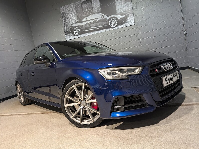Audi 2.0 TFSI Black Edition Sportback 5dr Petrol S Tronic quattro Euro 6 (s/s) (310 ps)