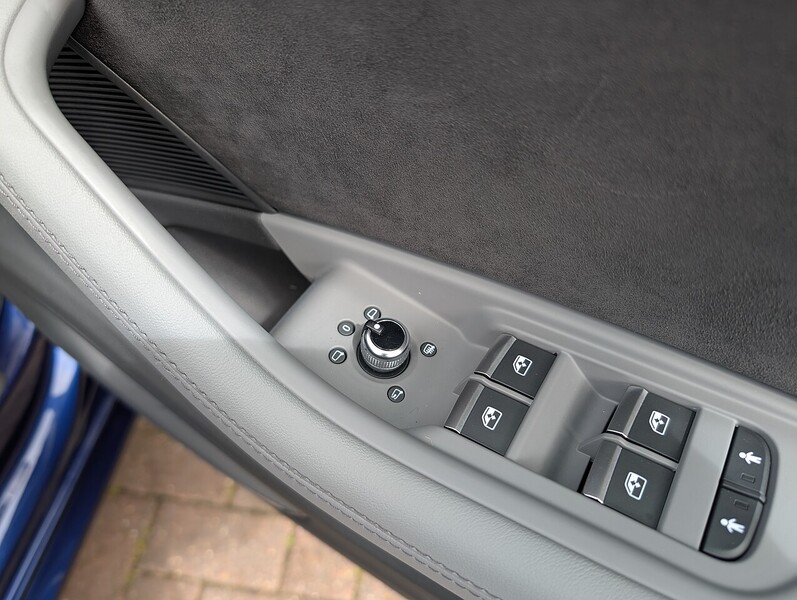 Audi 3.0 TFSI V6 Estate 5dr Petrol Tiptronic quattro Euro 6 (s/s) (354 ps)
