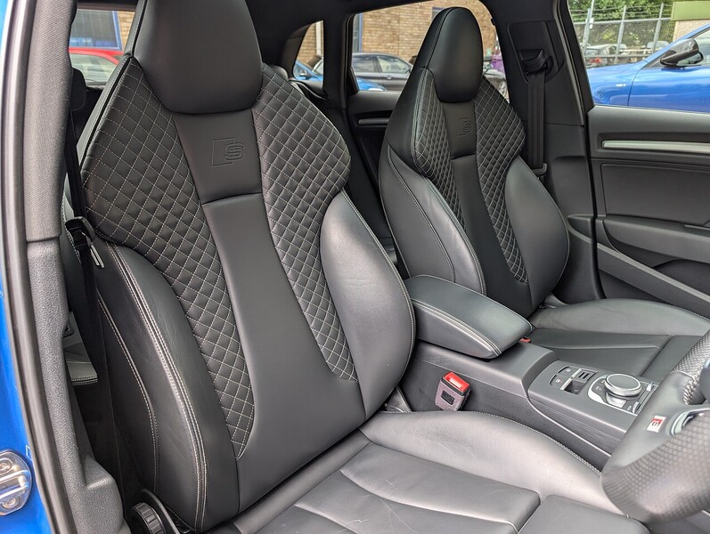 Audi 2.0 TFSI Black Edition Sportback 5dr Petrol S Tronic quattro Euro 6 (s/s) (310 ps)