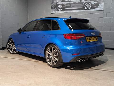 Audi 2.0 TFSI Black Edition Sportback 5dr Petrol S Tronic quattro Euro 6 (s/s) (310 ps)