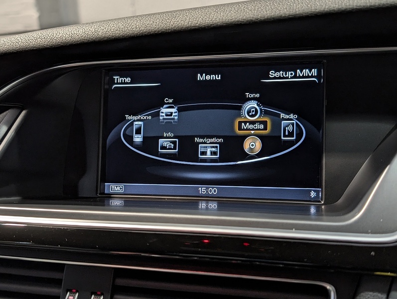 Audi 4.2 FSI V8 Estate 5dr Petrol S Tronic quattro Euro 5 (450 ps)