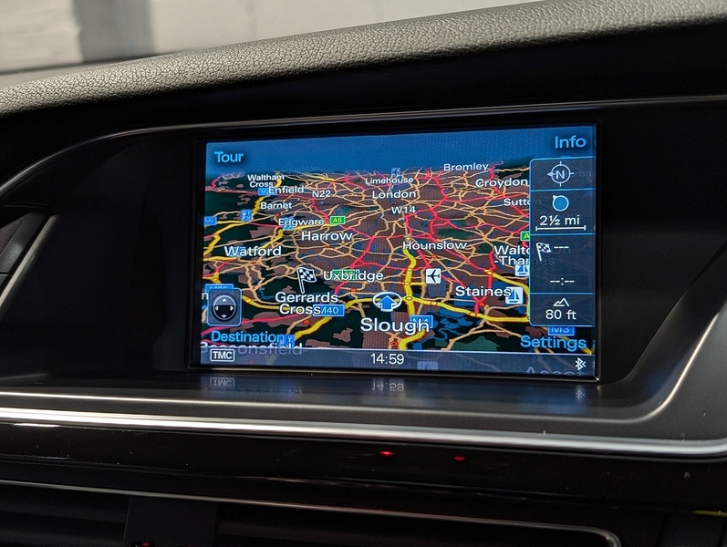 Audi 4.2 FSI V8 Estate 5dr Petrol S Tronic quattro Euro 5 (450 ps)
