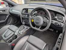Audi RS4 Avant 4.2 FSI V8 Estate 5dr Petrol S Tronic quattro Euro 5 (450 ps) - U13628