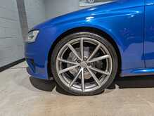 Audi RS4 Avant 4.2 FSI V8 Estate 5dr Petrol S Tronic quattro Euro 5 (450 ps) - U13628