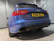 Audi RS4 Avant 4.2 FSI V8 Estate 5dr Petrol S Tronic quattro Euro 5 (450 ps) - U13628