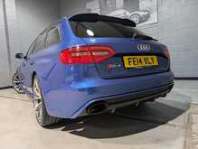 Audi RS4 Avant 4.2 FSI V8 Estate 5dr Petrol S Tronic quattro Euro 5 (450 ps) - U13628