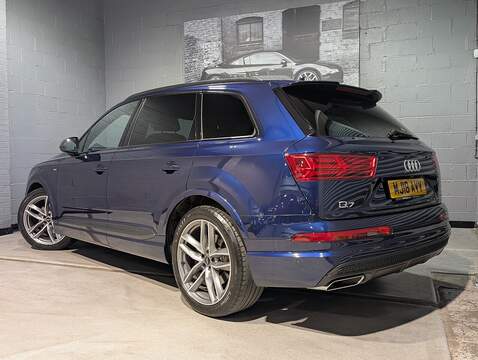 Audi 3.0 TDI V6 Black Edition SUV 5dr Diesel Tiptronic quattro Euro 6 (s/s) (272 ps)