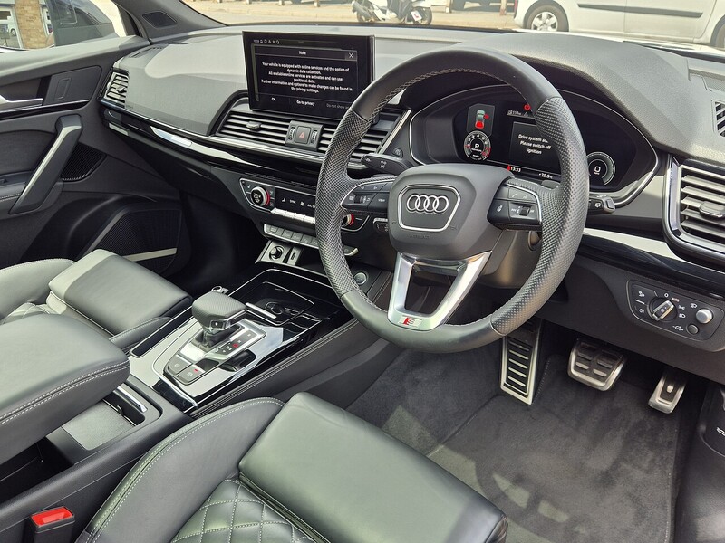 Audi Audi Q5 TFSI Vorsprung SUV 2.0 Automatic Petrol
