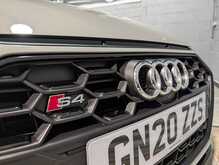 Audi S4 Avant 3.0 TDI V6 Black Edition Estate 5dr Diesel Tiptronic quattro Euro 6 (s/s) (347 ps) - U13643