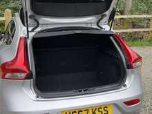 Volvo V40 T2 R-Design Pro - U10904