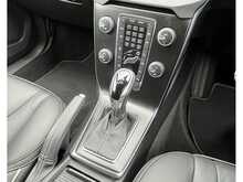 Volvo V40 T2 R-Design Pro - U10904