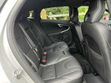 Volvo V40 T2 R-Design Pro - U10904