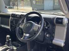 Toyota FJ CRUISER 4X4 - U10911