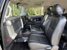 Toyota FJ CRUISER 4X4 - U10911