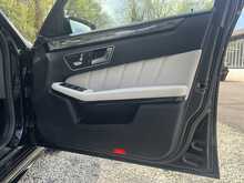 Mercedes-Benz E Class E63 V8 BiTurbo AMG S - U10923