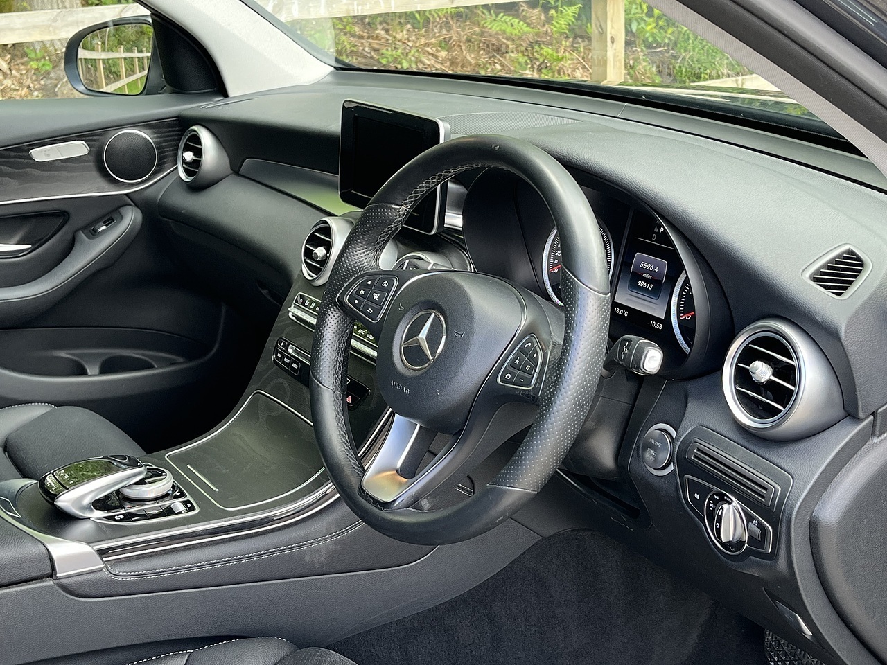 MERCEDES GLC GLC220D SPORT 2016 90,000 MLS 2.1 AUTOMATIC DIESEL 12,950...