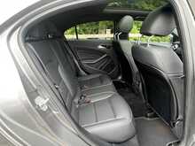 Mercedes-Benz A Class A200d Sport - U10940