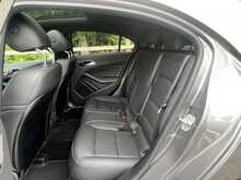 Mercedes-Benz A Class A200d Sport - U10940