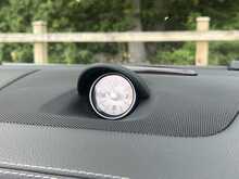 Mercedes-Benz SL SL500 V8 BlueEfficiency - U10956