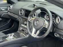 Mercedes-Benz SL SL500 V8 BlueEfficiency - U10956
