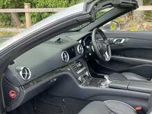 Mercedes-Benz SL SL500 V8 BlueEfficiency - U10956
