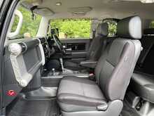 Toyota FJ Cruiser 4.0 V6 - U10976