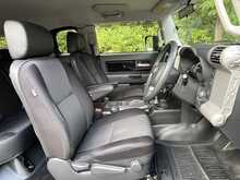 Toyota FJ Cruiser 4.0 V6 - U10976