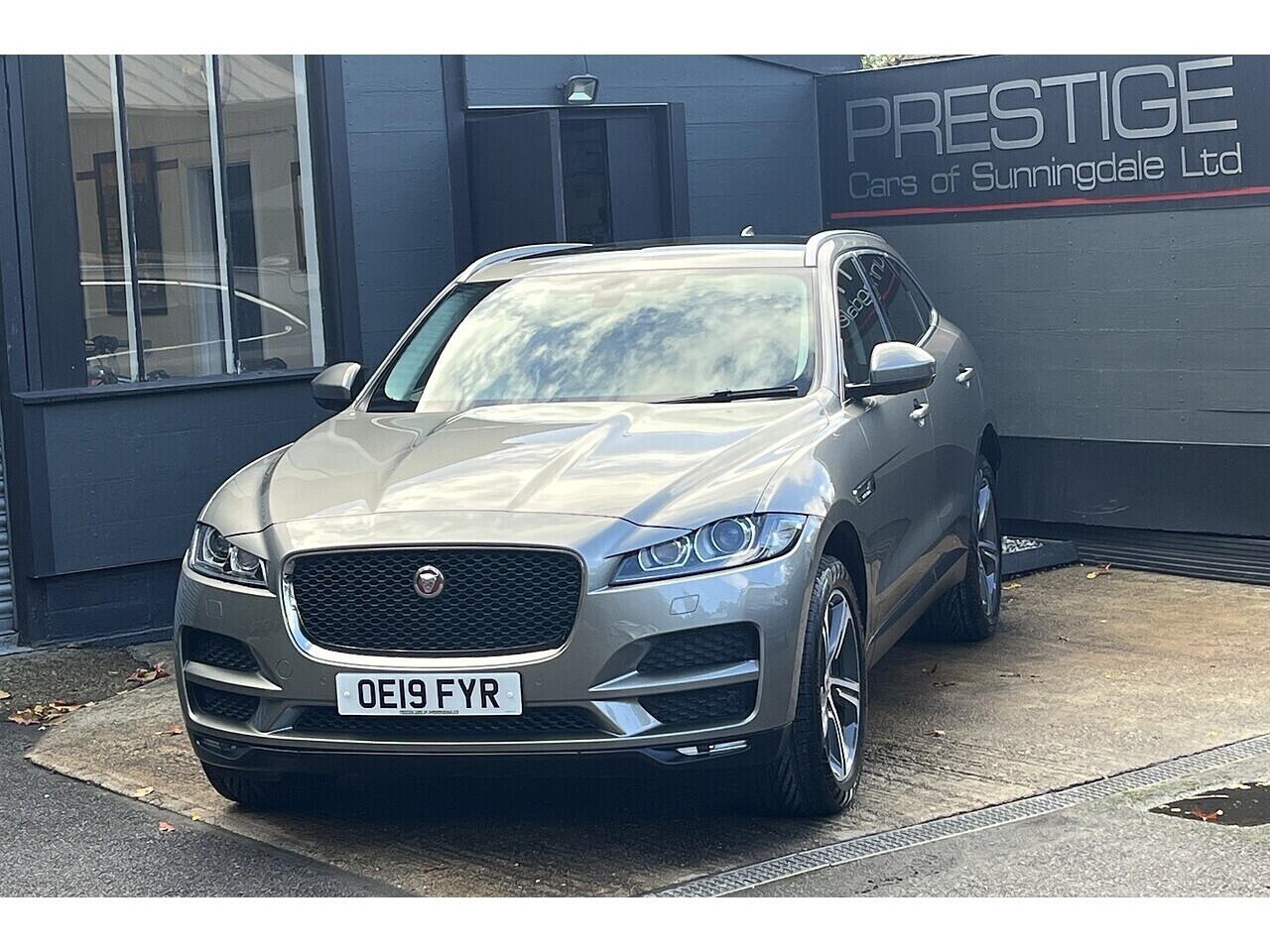 2019 Jaguar F-Pace