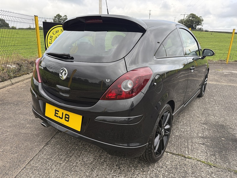 Vauxhall 1.2 16V Limited Edition Hatchback 3dr Petrol Manual (A/C) (129 g/km, 84 bhp)