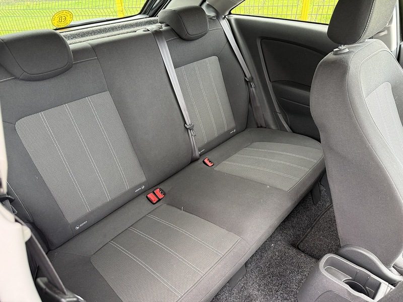 Vauxhall 1.2 16V Limited Edition Hatchback 3dr Petrol Manual (A/C) (129 g/km, 84 bhp)