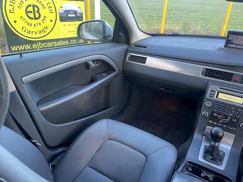 Volvo D5 Se 2.4 5dr Estate Manual Diesel