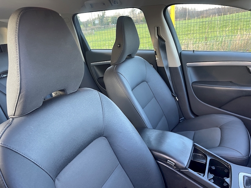 Volvo D5 Se 2.4 5dr Estate Manual Diesel