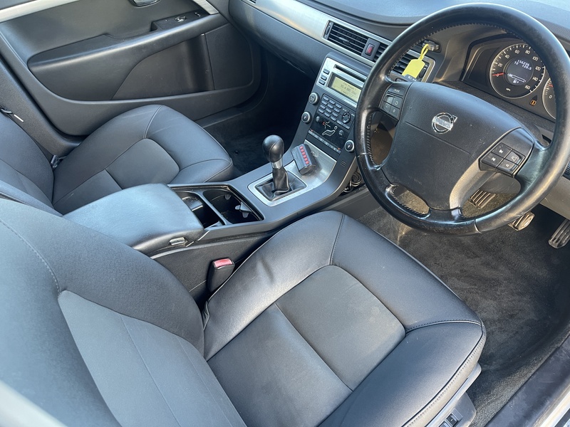 Volvo D5 Se 2.4 5dr Estate Manual Diesel