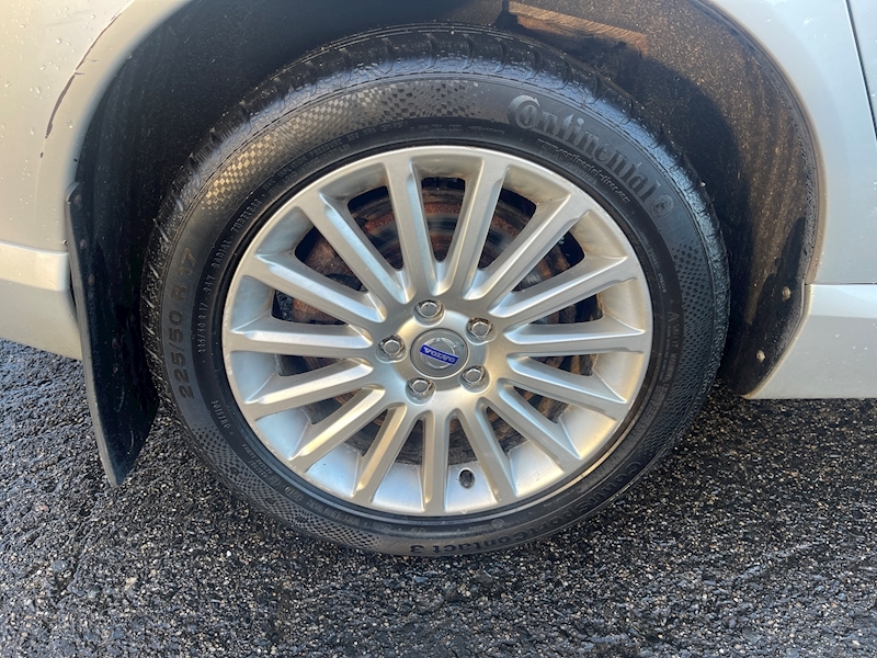 Volvo D5 Se 2.4 5dr Estate Manual Diesel