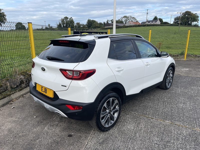 Kia 1.6 CRDi First Edition SUV 5dr Diesel Manual Euro 6 (s/s) (108 bhp)
