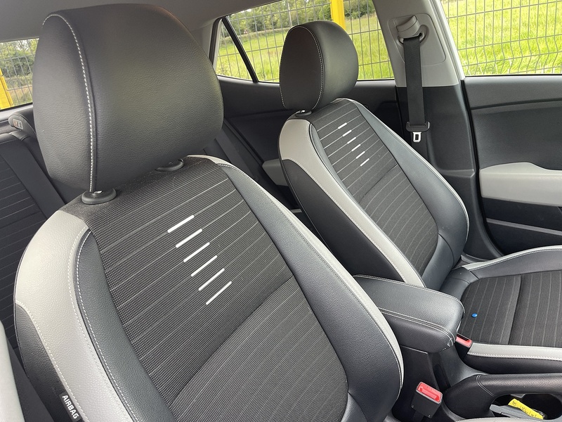 Kia 1.6 CRDi First Edition SUV 5dr Diesel Manual Euro 6 (s/s) (108 bhp)