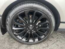Land Rover Range Rover SD V8 Autobiography LWB 