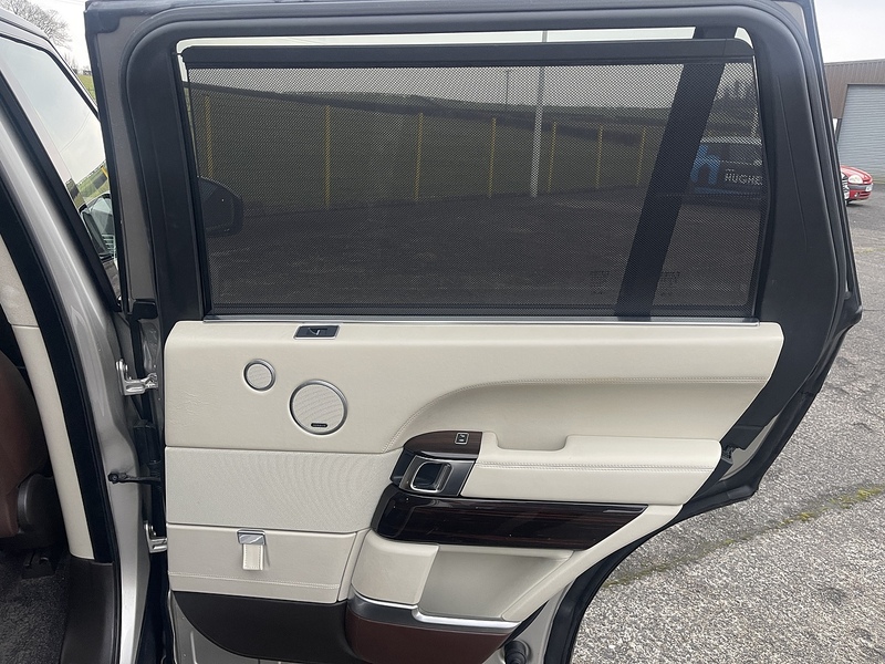 Land Rover SD V8 Autobiography LWB 4.4 5dr SUV Automatic Diesel