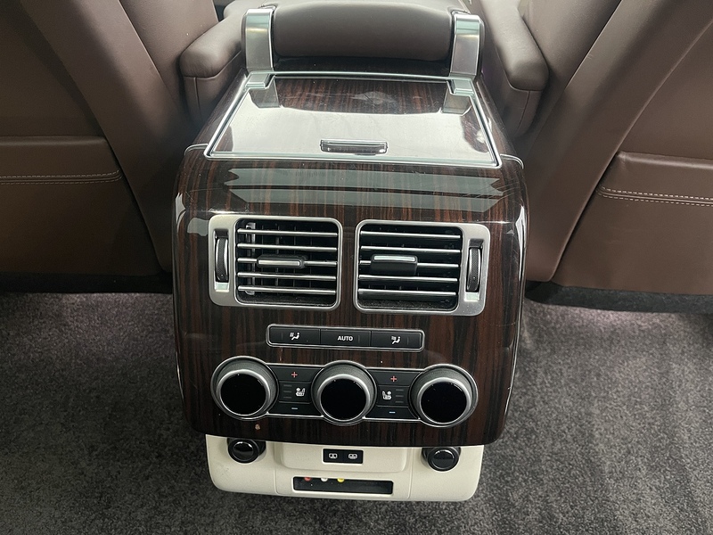 Land Rover SD V8 Autobiography LWB 4.4 5dr SUV Automatic Diesel